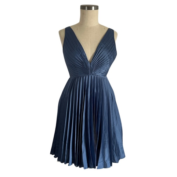 NWT Abercrombie blue pleated mini dress - size XS - Picture 1 of 6